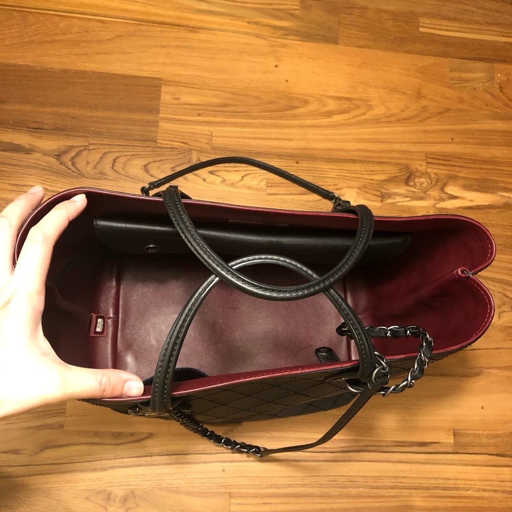 π«SOLDπ« Chanel Classic Tote Shoulder Bag Calfskin - Picture 6 of 8